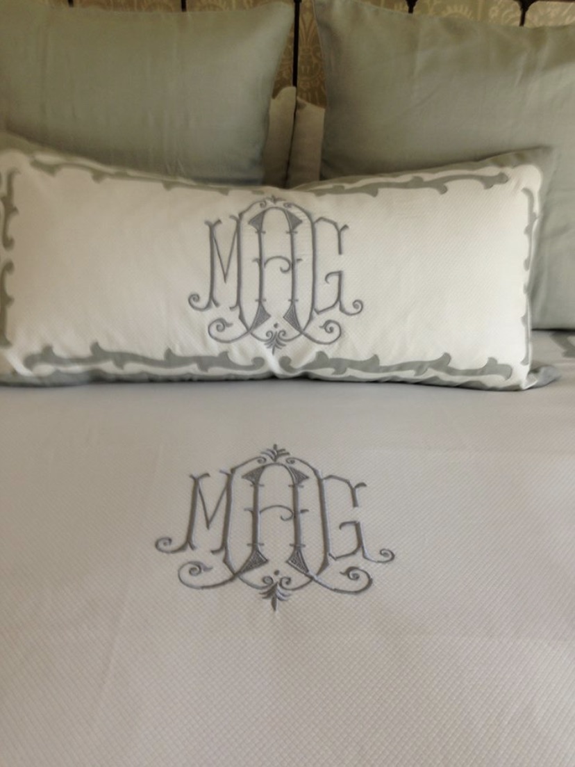 Monogram design bu Kimberly Glenn Interiors